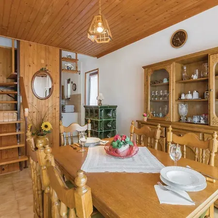 Two-bedroom In Διαμέρισμα Rakalj